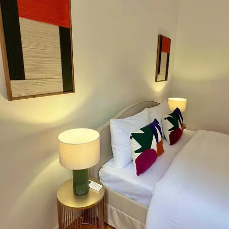 Luxurious Art Design - Graca アパート リスボン